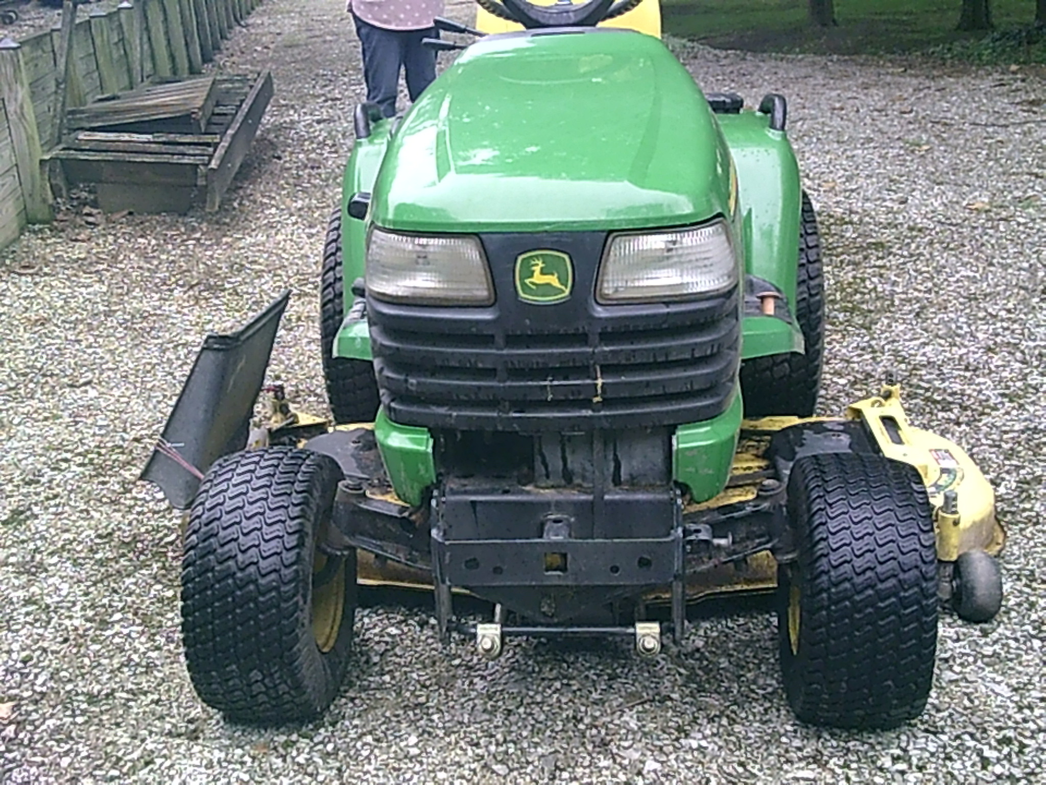 2003 John Deere X485 Image 6