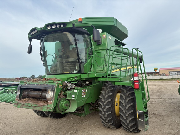 2015 John Deere S670 Used Equipment
