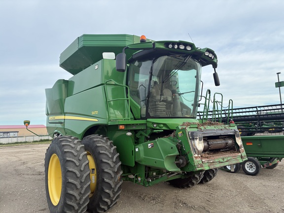 2015 John Deere S670 (3rd thumbnail)