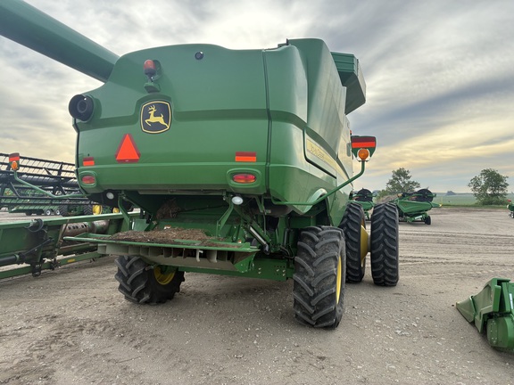2015 John Deere S670 (5th thumbnail)