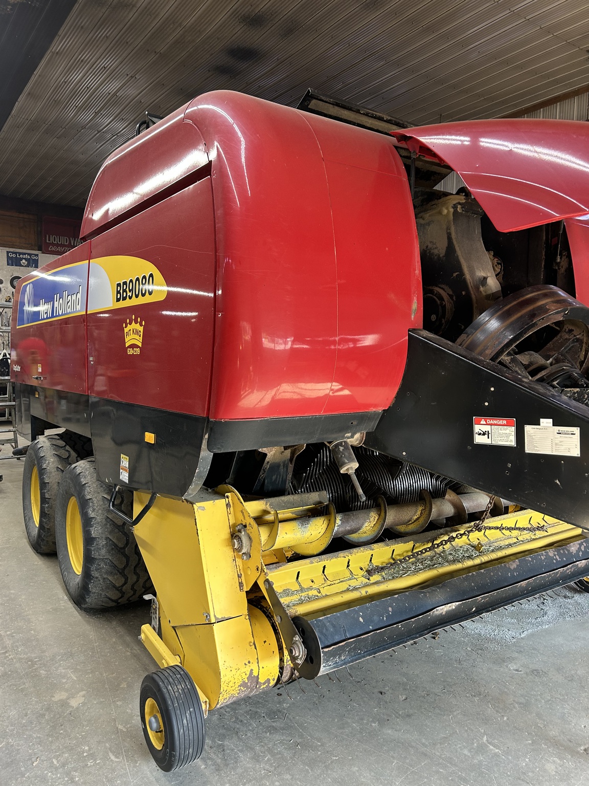 2009 New Holland BB9080 Image 1