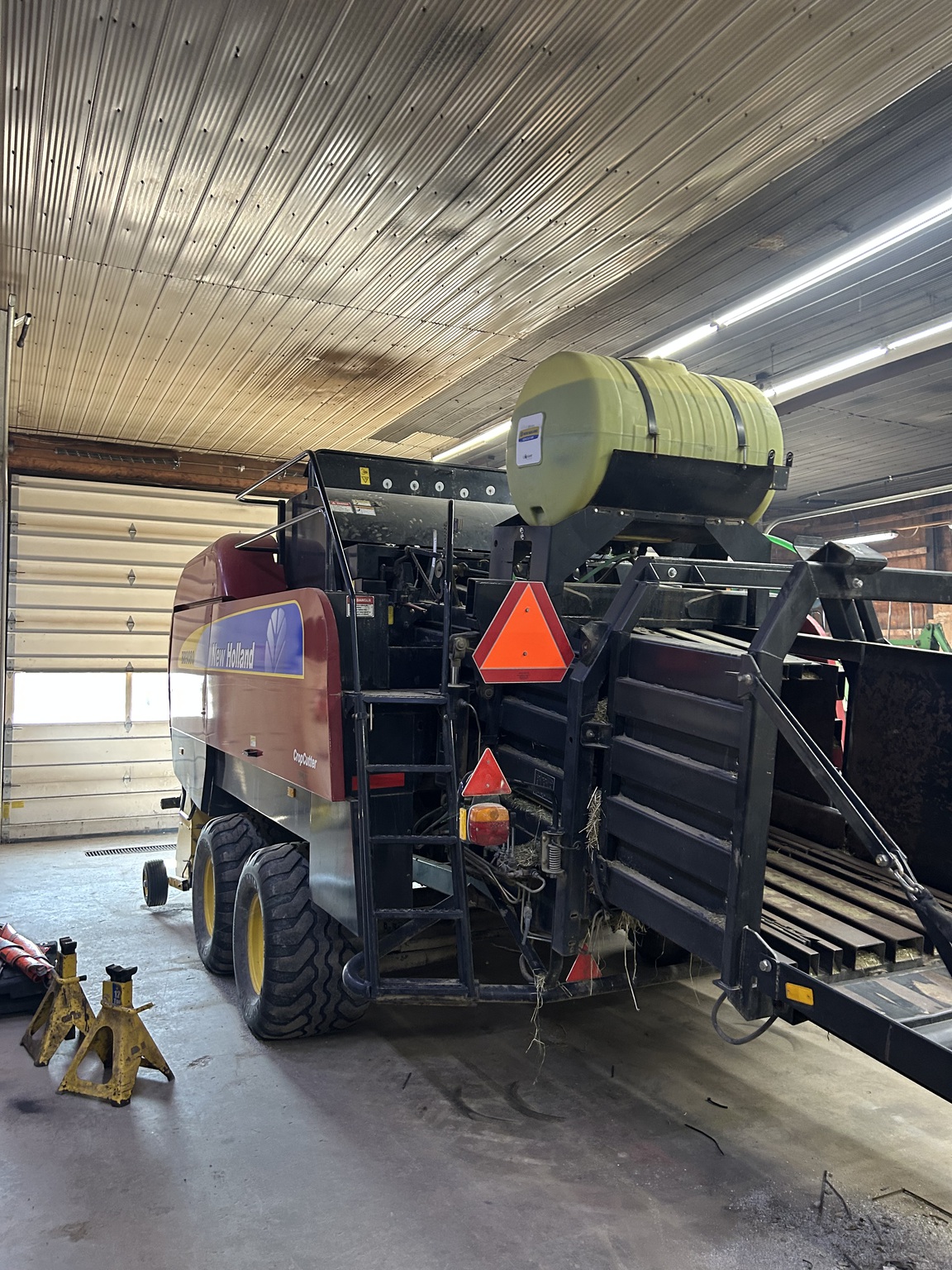 2009 New Holland BB9080 Image 13