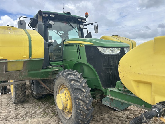 2014 John Deere 7210R-4