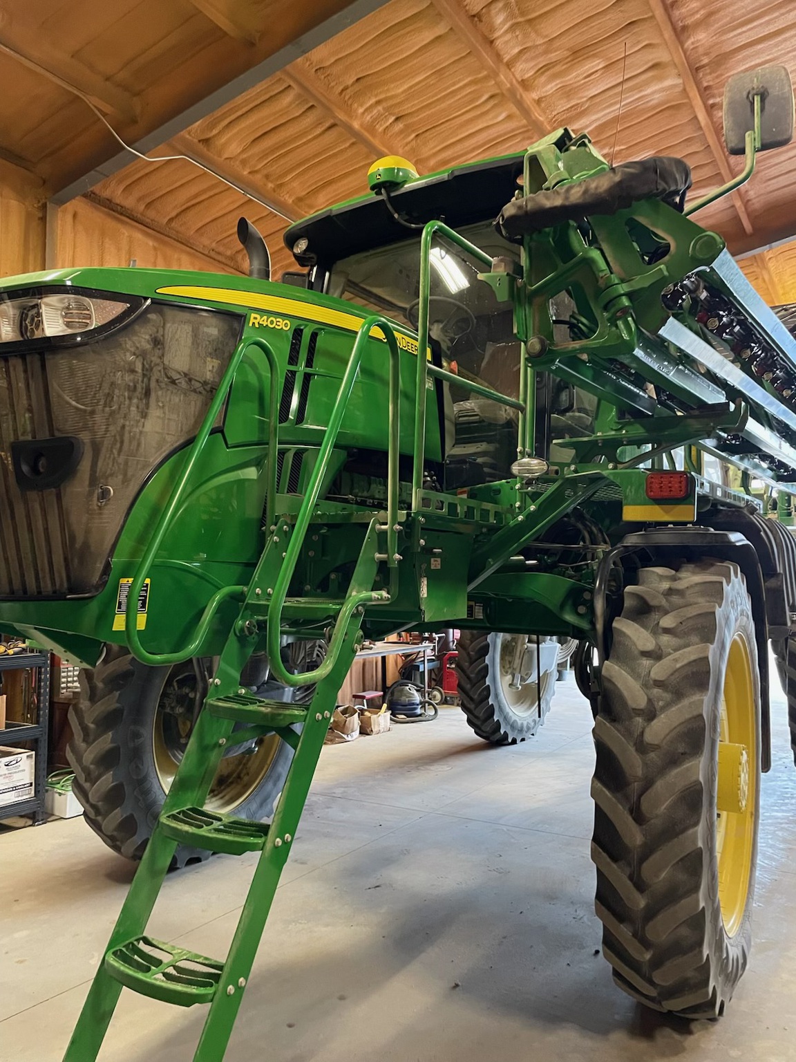 2017 John Deere R4030 Image 3