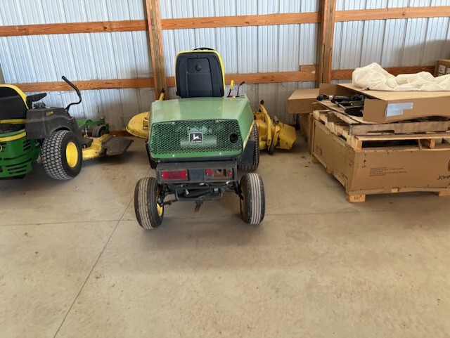 John Deere F930 Image 3
