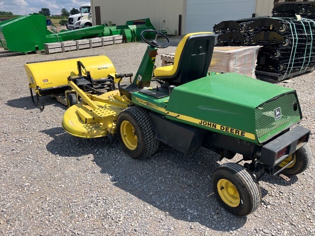 John Deere F930 Image 5