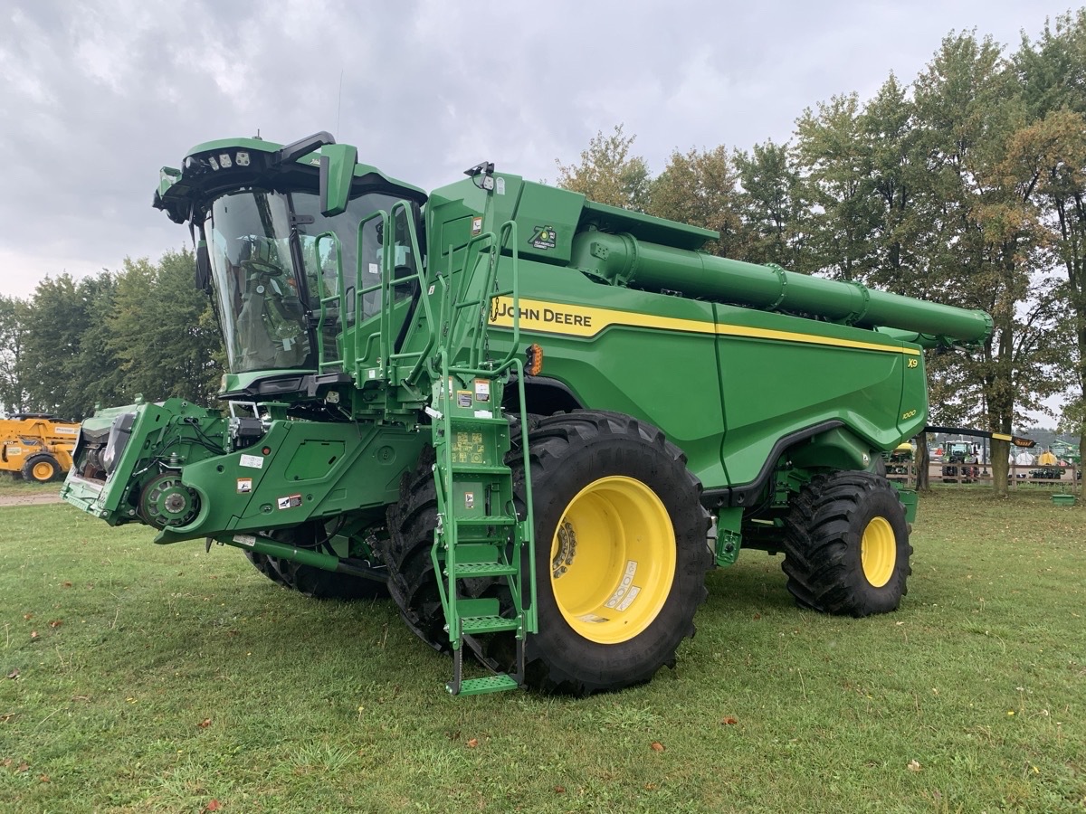 2022 John Deere X9 1000 Image 1
