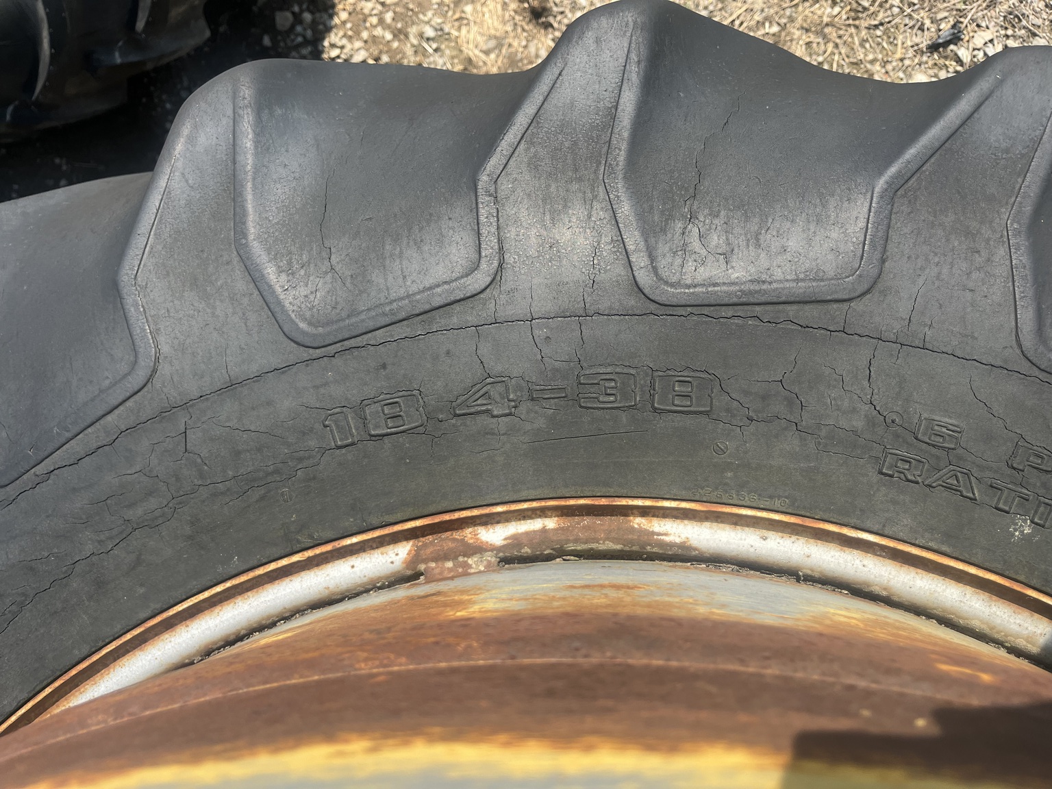 Dual 18.4-38 SNAP ON DUALS Image 5