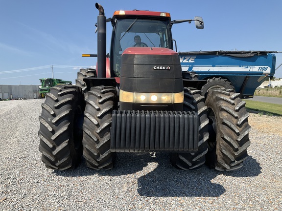 Photo of 2011 Case IH Magnum 275