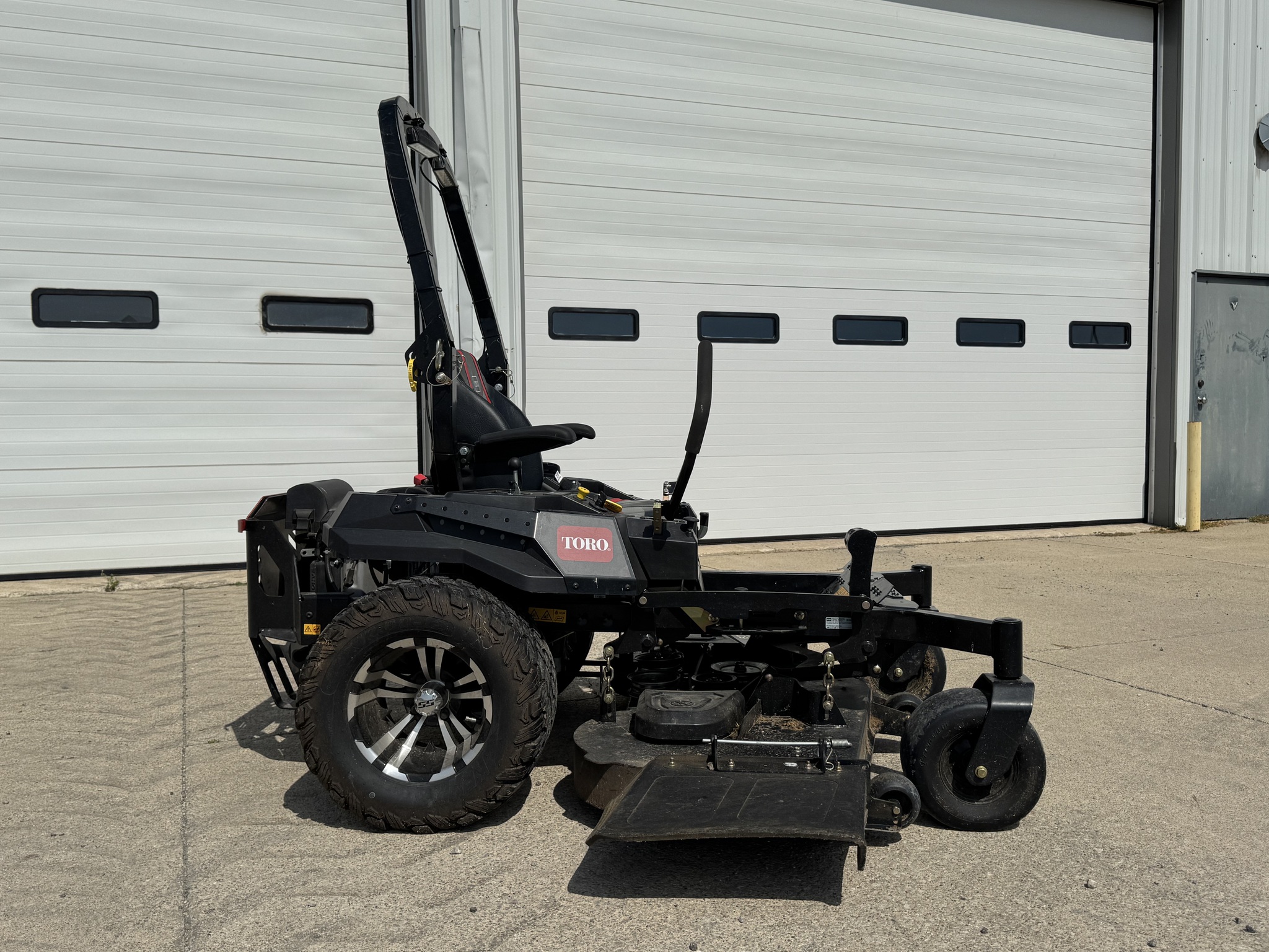 2022 Toro - Wheel Horse TITAN MAX Image 8