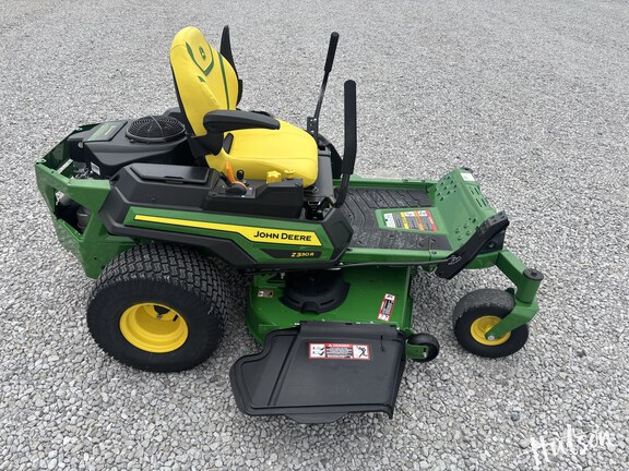 Photo of 2025 John Deere Z330R