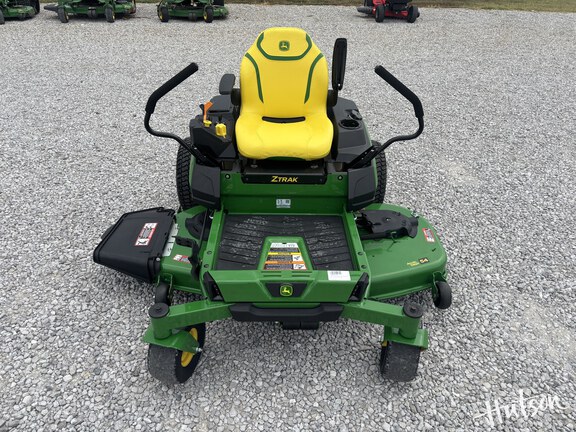 Photo of 2025 John Deere Z330R