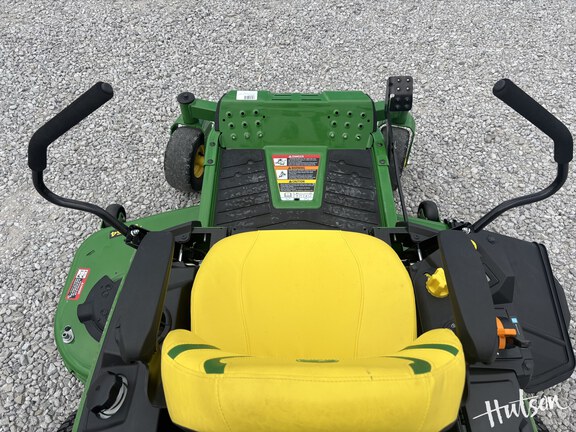 Photo of 2025 John Deere Z330R