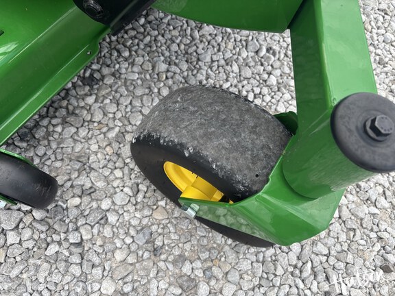 Photo of 2025 John Deere Z330R