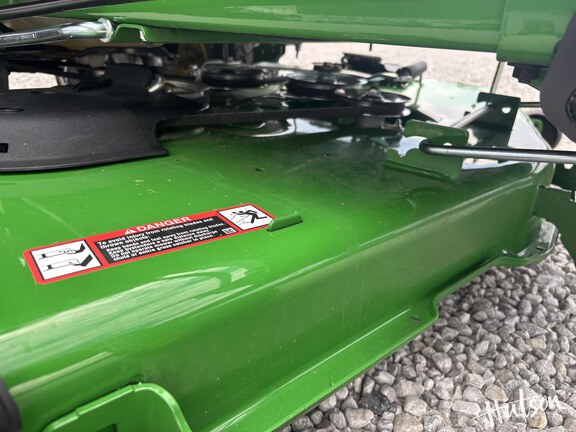 Photo of 2025 John Deere Z330R