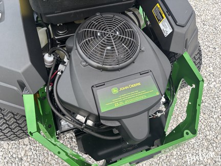 Photo of 2025 John Deere Z330R