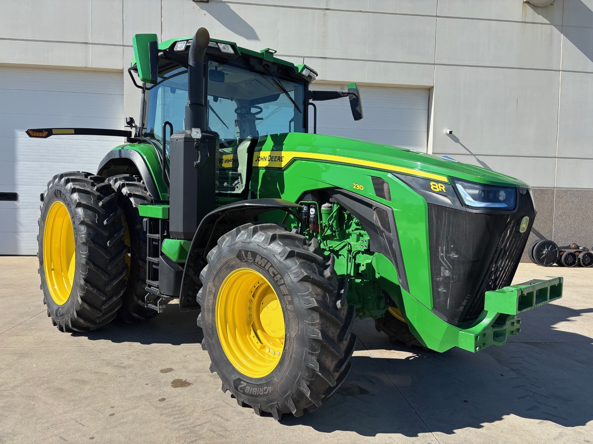 2023 John Deere 8R 230 Image 1