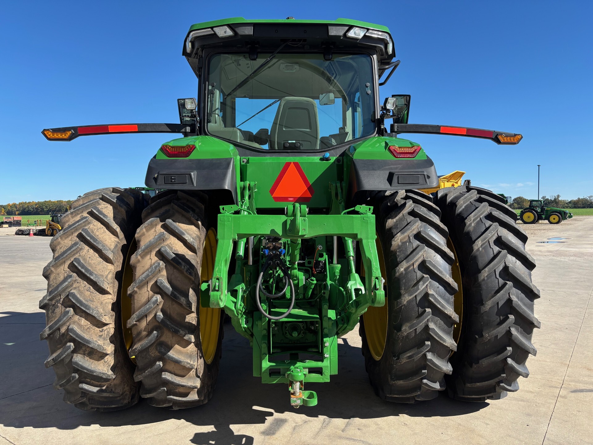 2023 John Deere 8R 230 Image 6