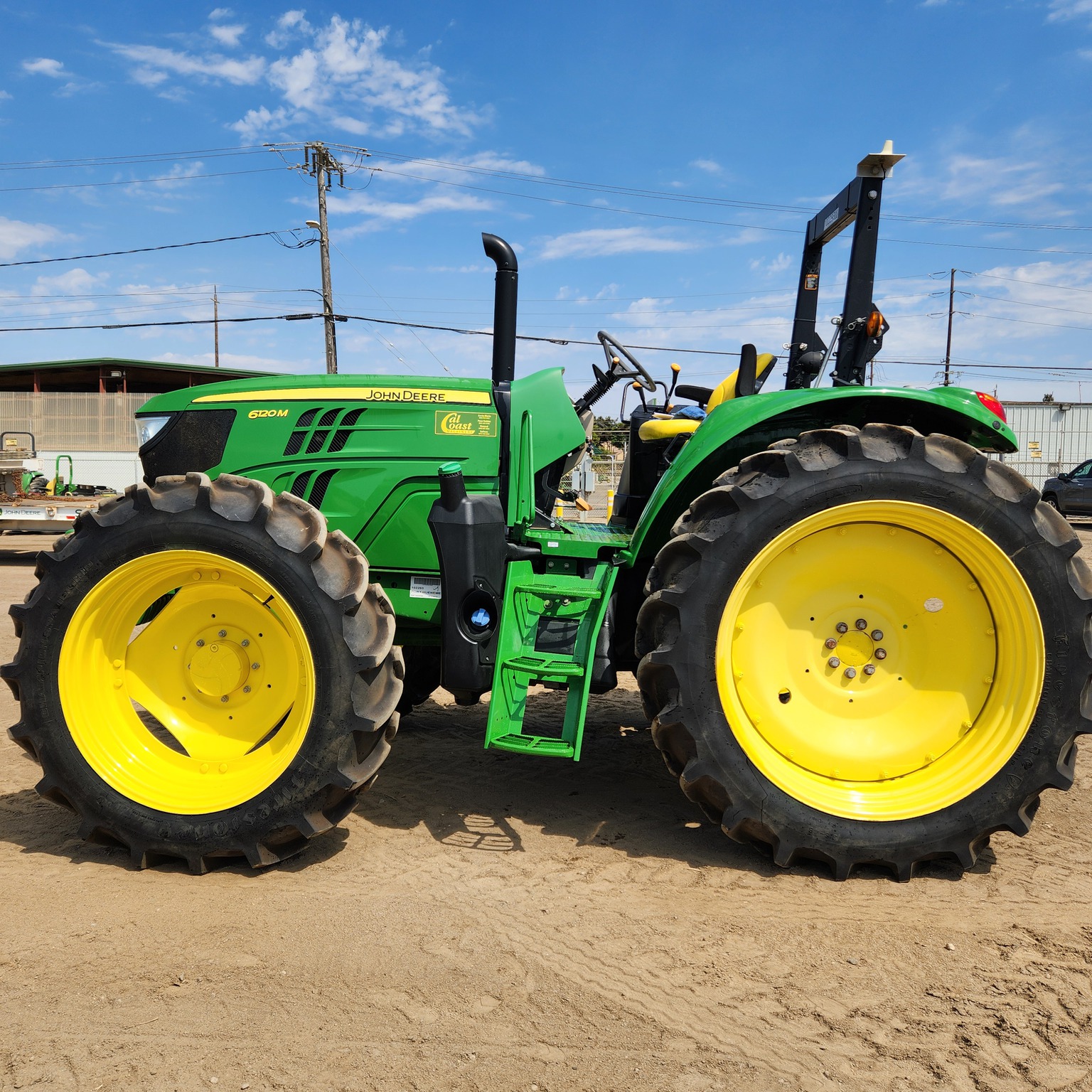2021 John Deere 6120M Image 2