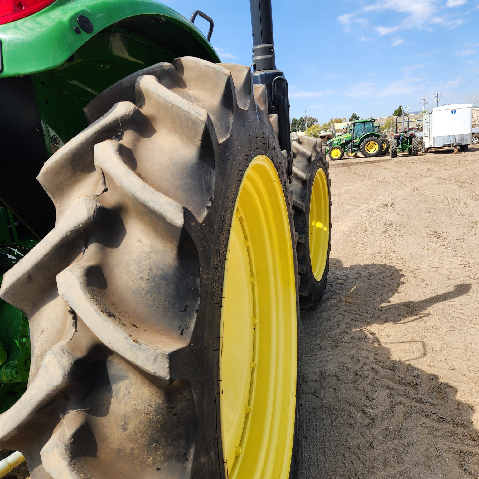 2021 John Deere 6120M Image 10