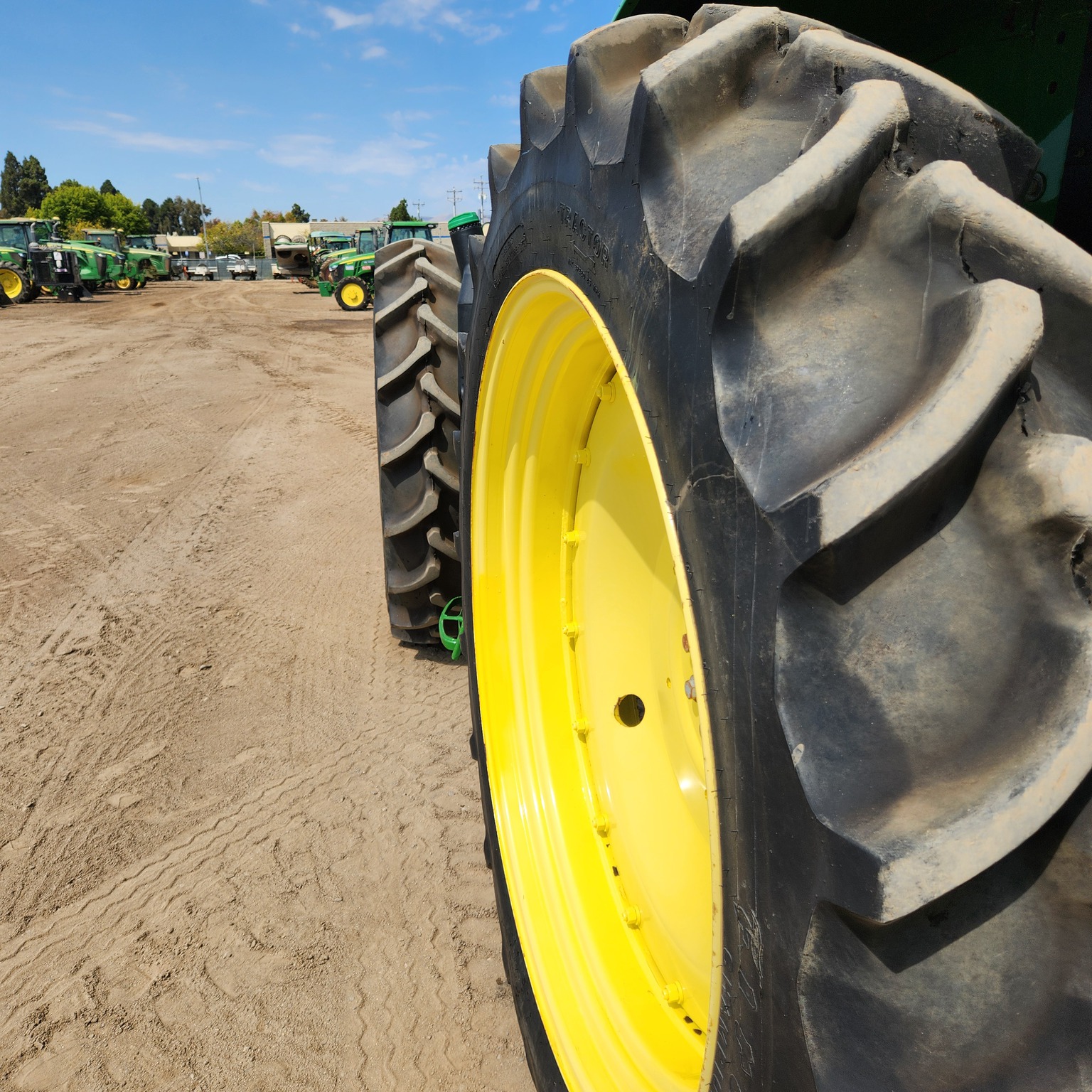 2021 John Deere 6120M Image 9
