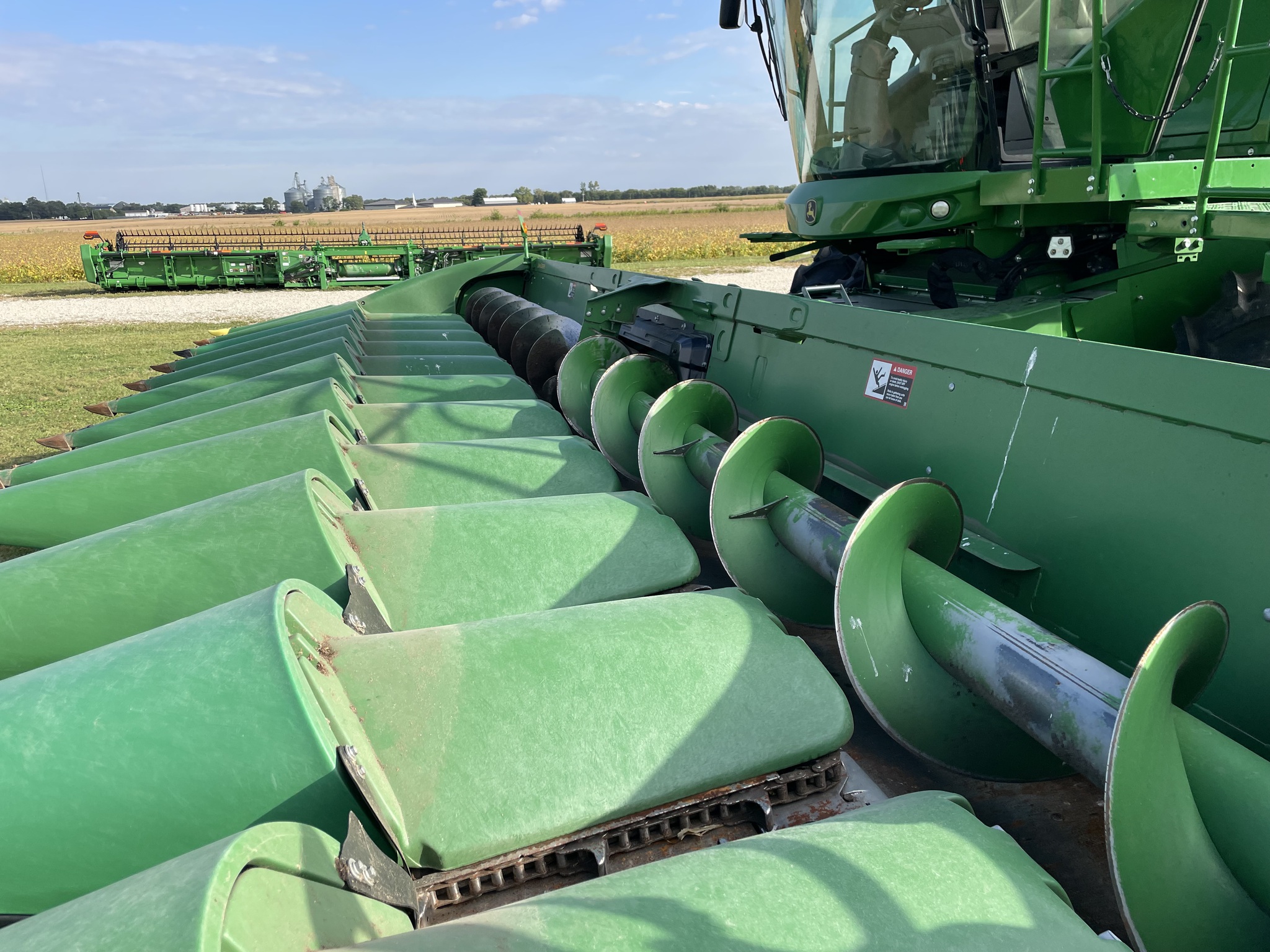  2019 John Deere 712C at Heritage Tractor in Geneseo, IL
