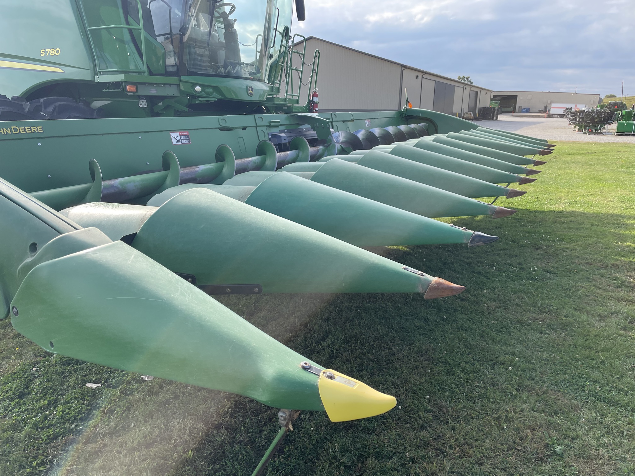  2019 John Deere 712C at Heritage Tractor in Geneseo, IL