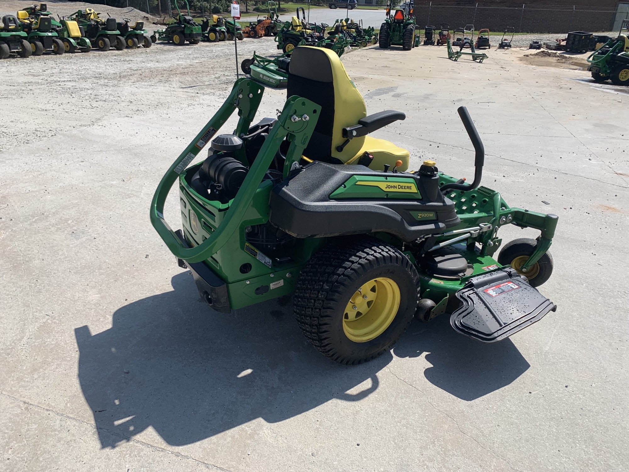 2025 John Deere Z920M Image 4