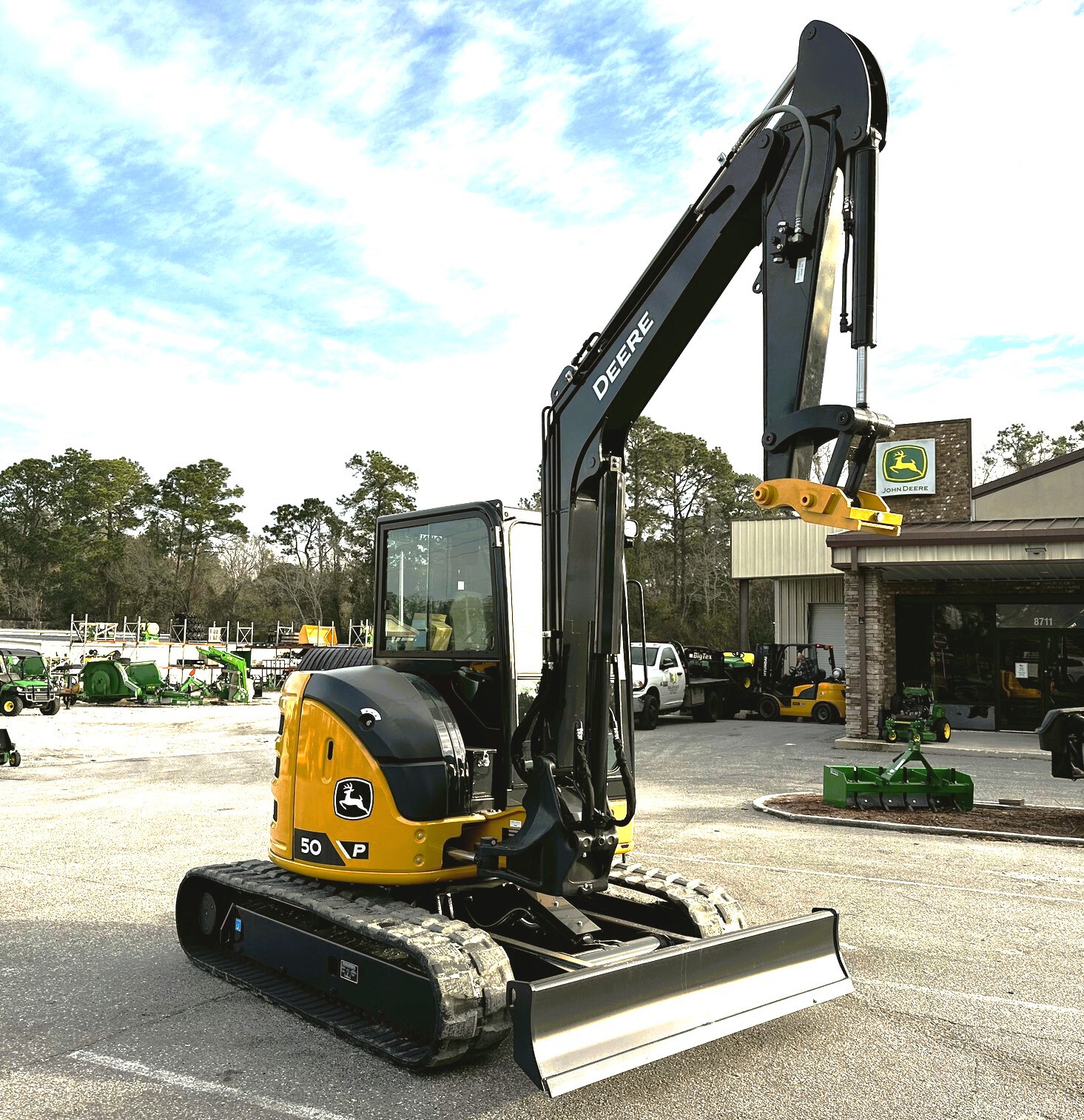2025 John Deere 50 P Image 3