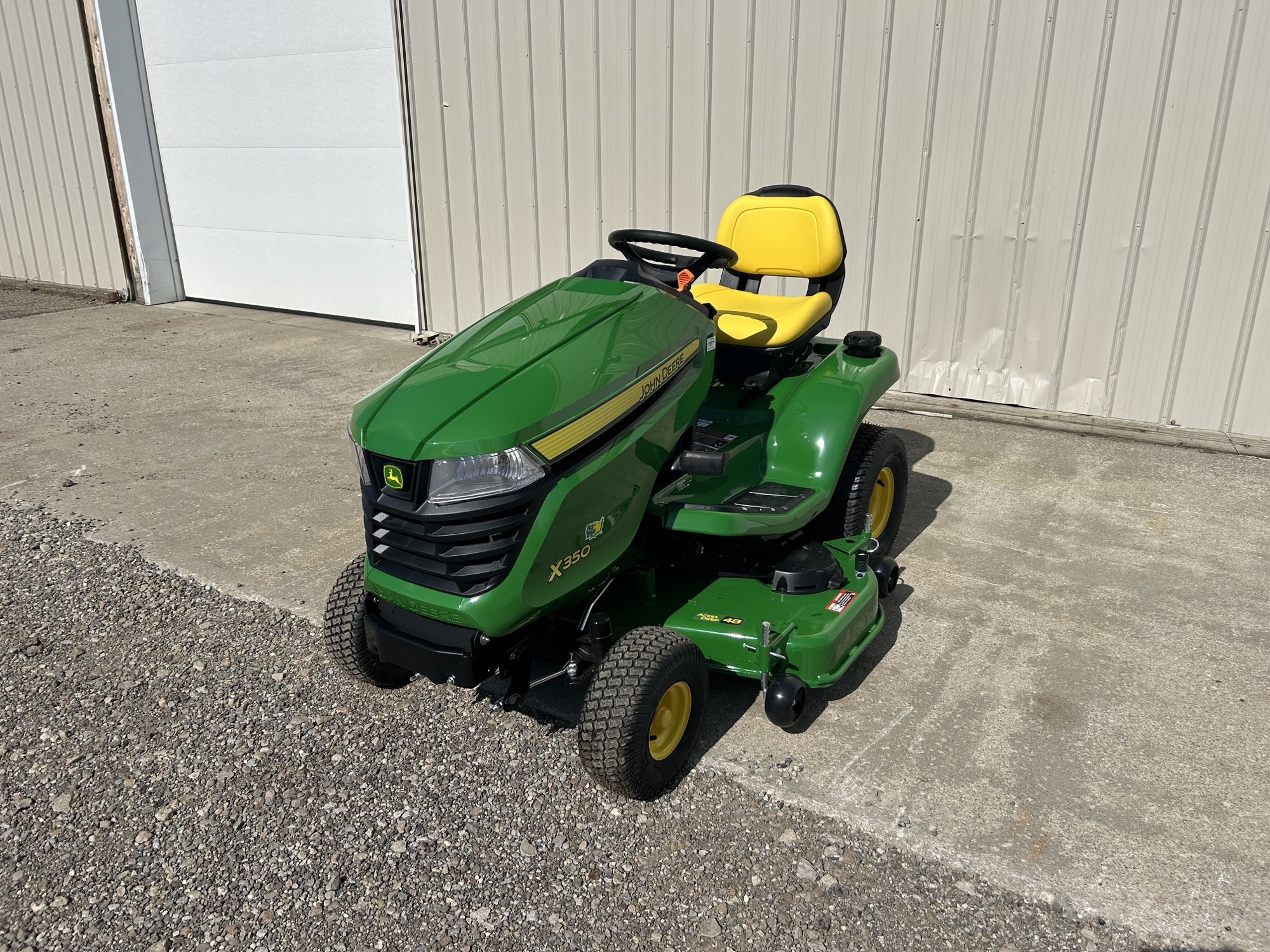 2025 John Deere X350 Image 3