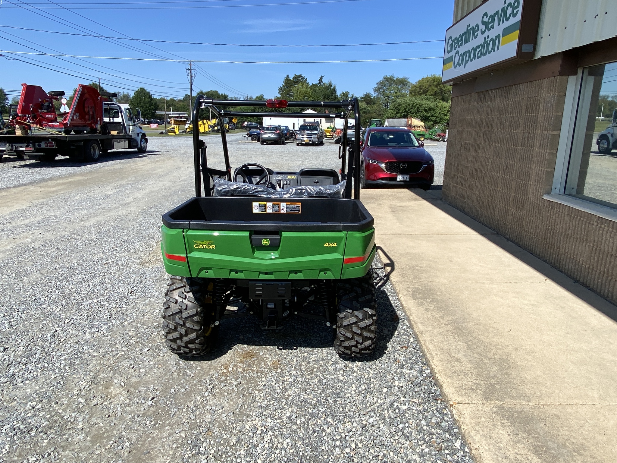 2025 John Deere XUV560E Image 4