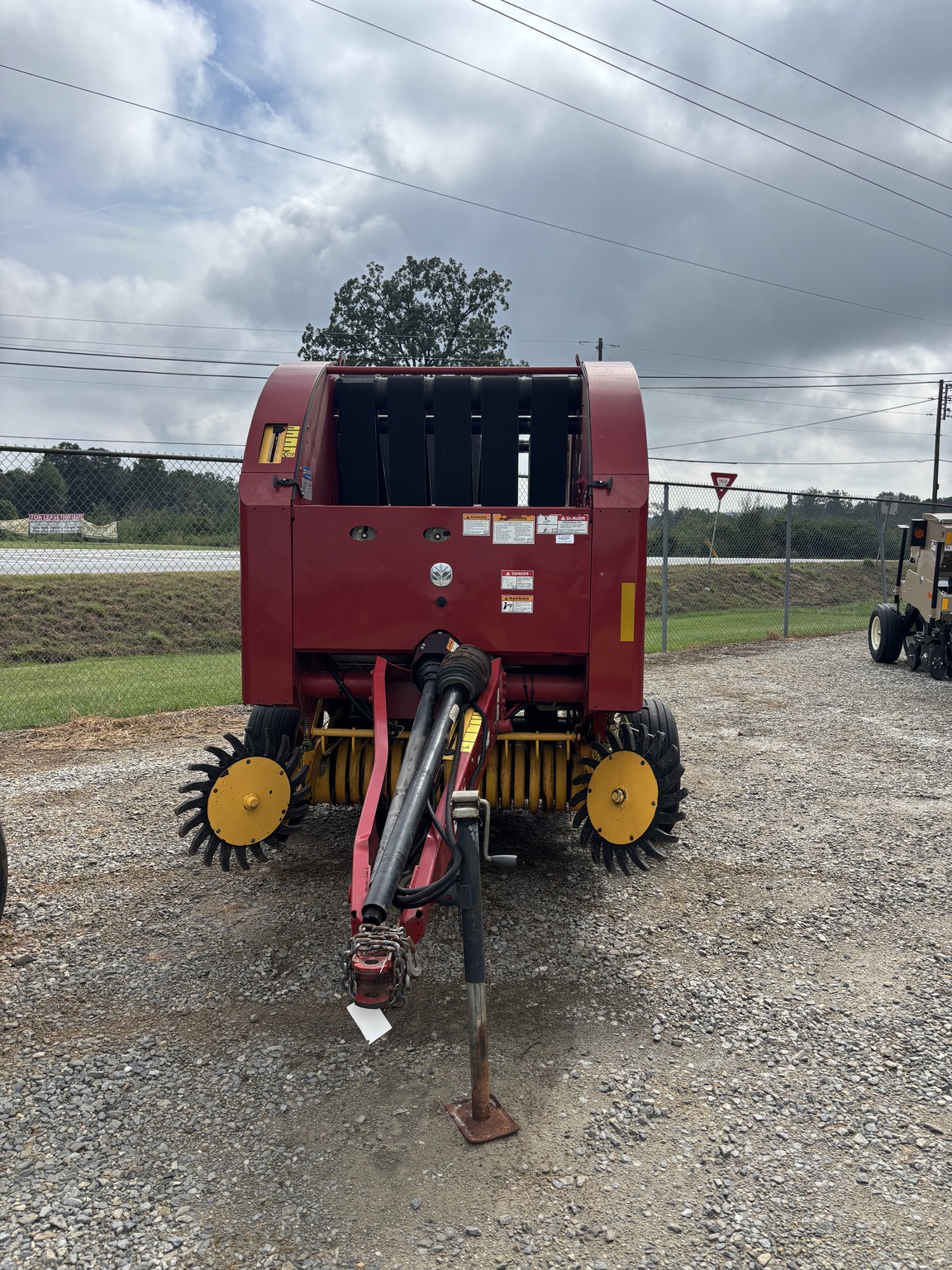 2018 New Holland Rollbelt 450 Utility Image 6