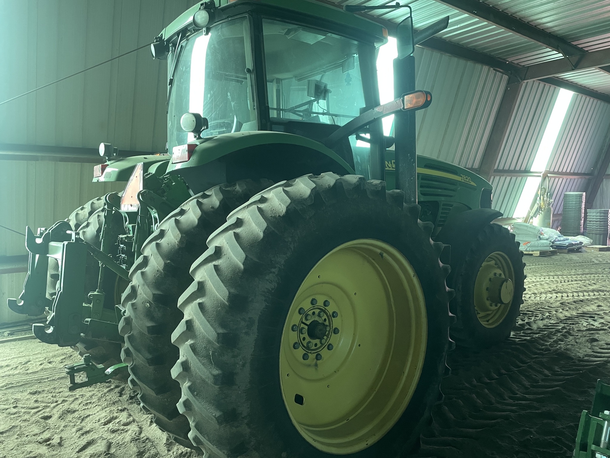 2003 John Deere 7820 Image 4