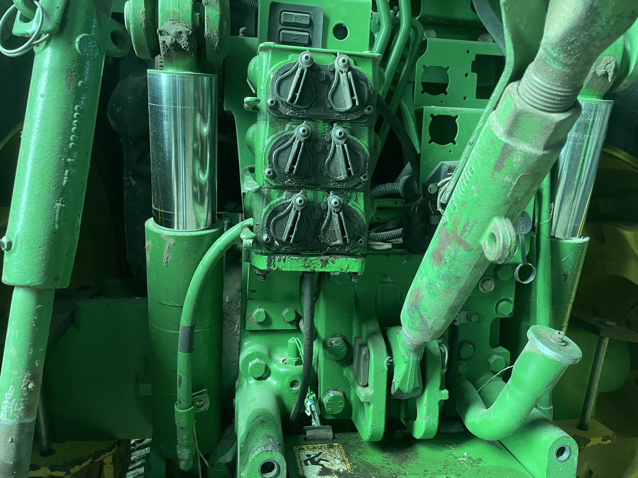 2003 John Deere 7820 Image 6