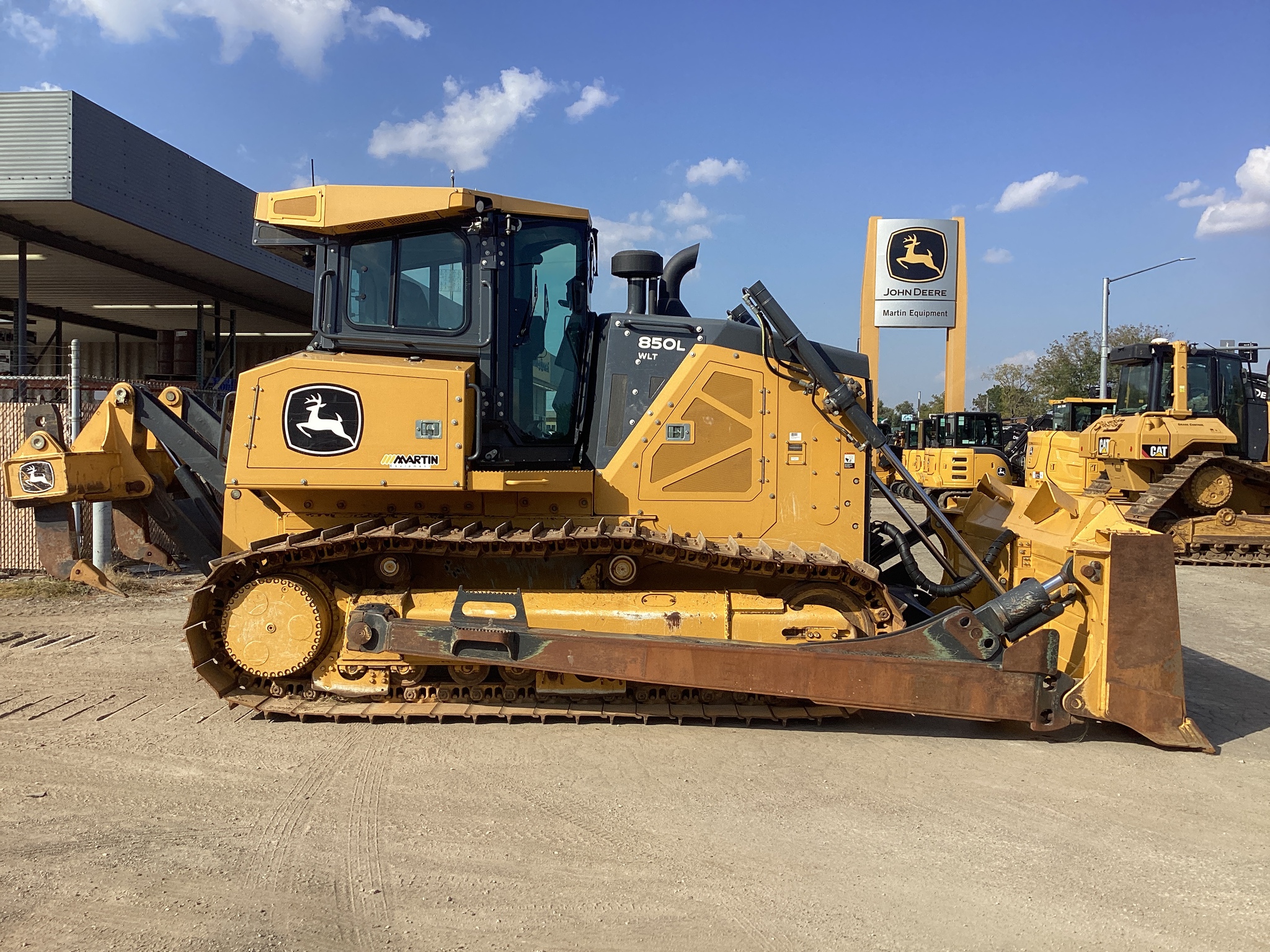 2020 John Deere 850L Image 1