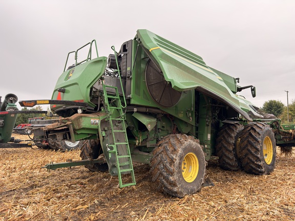 Photo of 2023 John Deere X9 1100