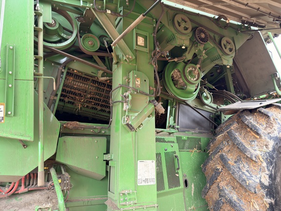 Photo of 2023 John Deere X9 1100