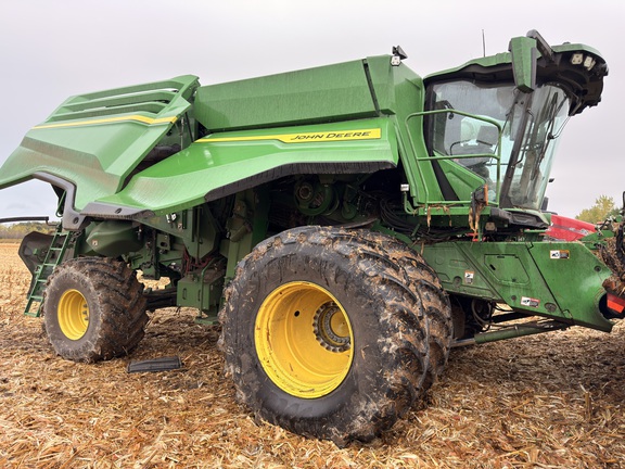 Photo of 2023 John Deere X9 1100