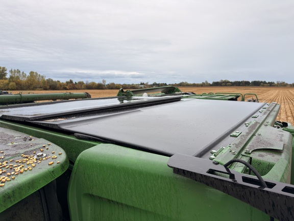 Photo of 2023 John Deere X9 1100