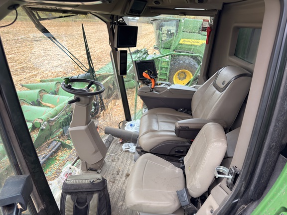 Photo of 2023 John Deere X9 1100