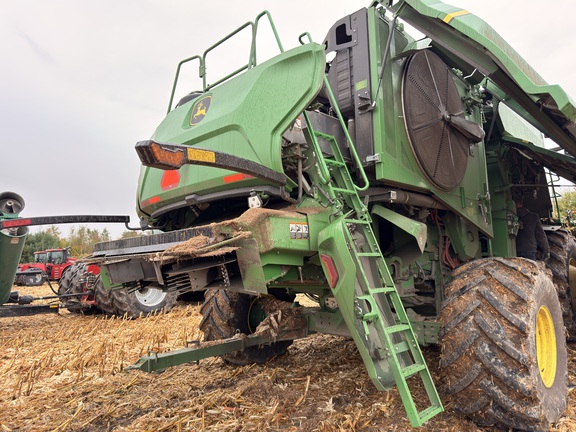 Photo of 2023 John Deere X9 1100