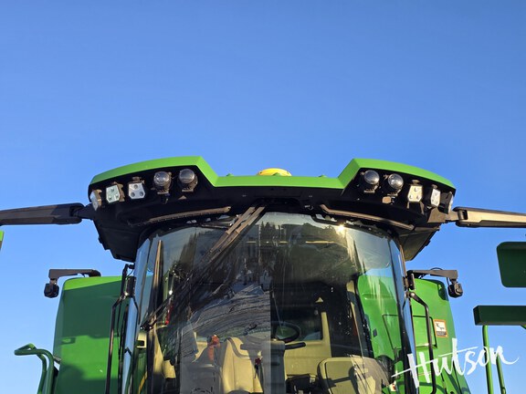 Photo of 2023 John Deere X9 1100