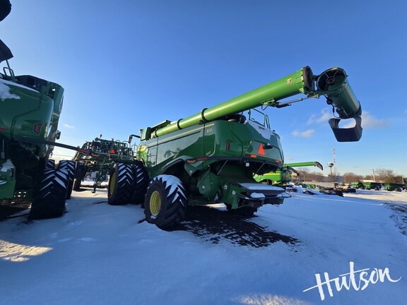 Photo of 2023 John Deere X9 1100