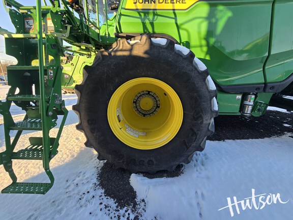 Photo of 2023 John Deere X9 1100