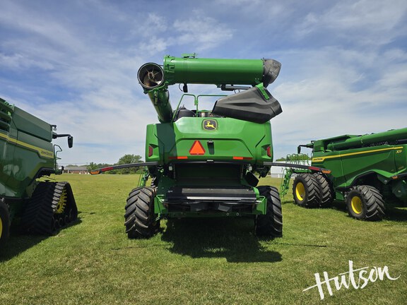 Photo of 2023 John Deere X9 1100