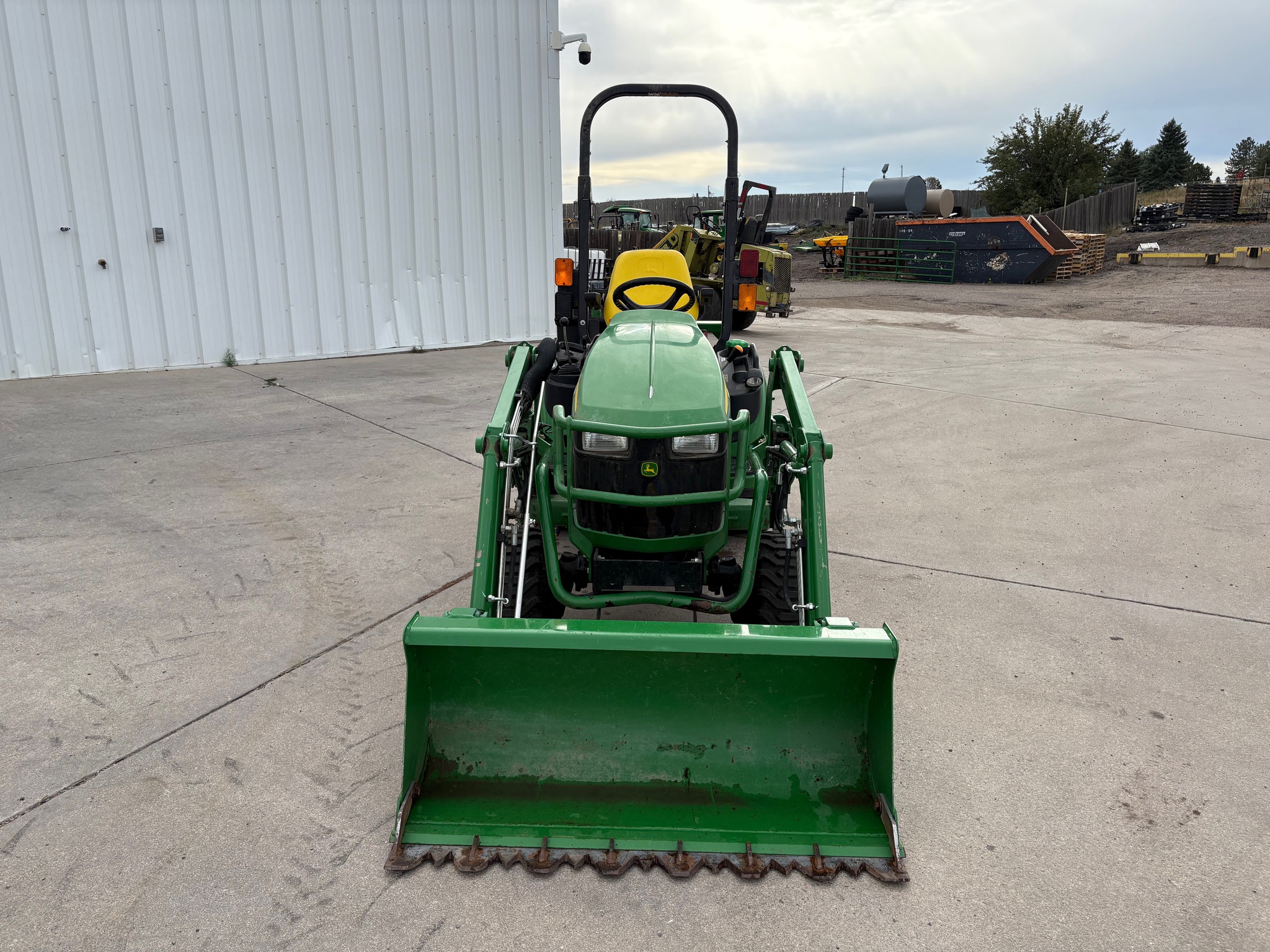 2015 John Deere 1025R Image 7