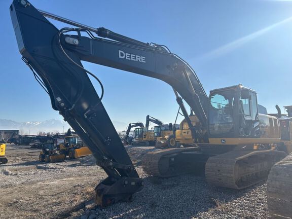 2023 John Deere 250 P-Tier