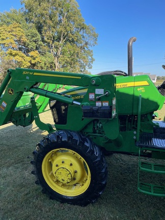 Photo of 2018 John Deere 5065E
