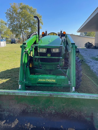 Photo of 2018 John Deere 5065E