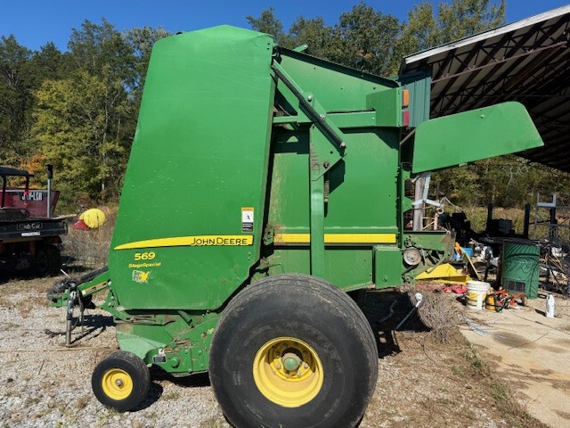 2015 John Deere 569 Silage Special Image 1